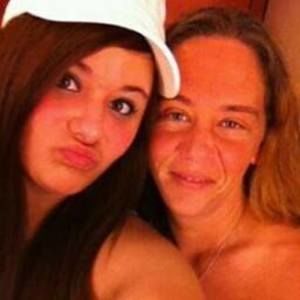 Meet your Posher, Carla